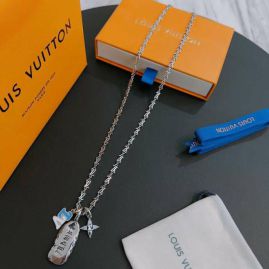 Picture of LV Necklace _SKULVnecklace06cly16012382